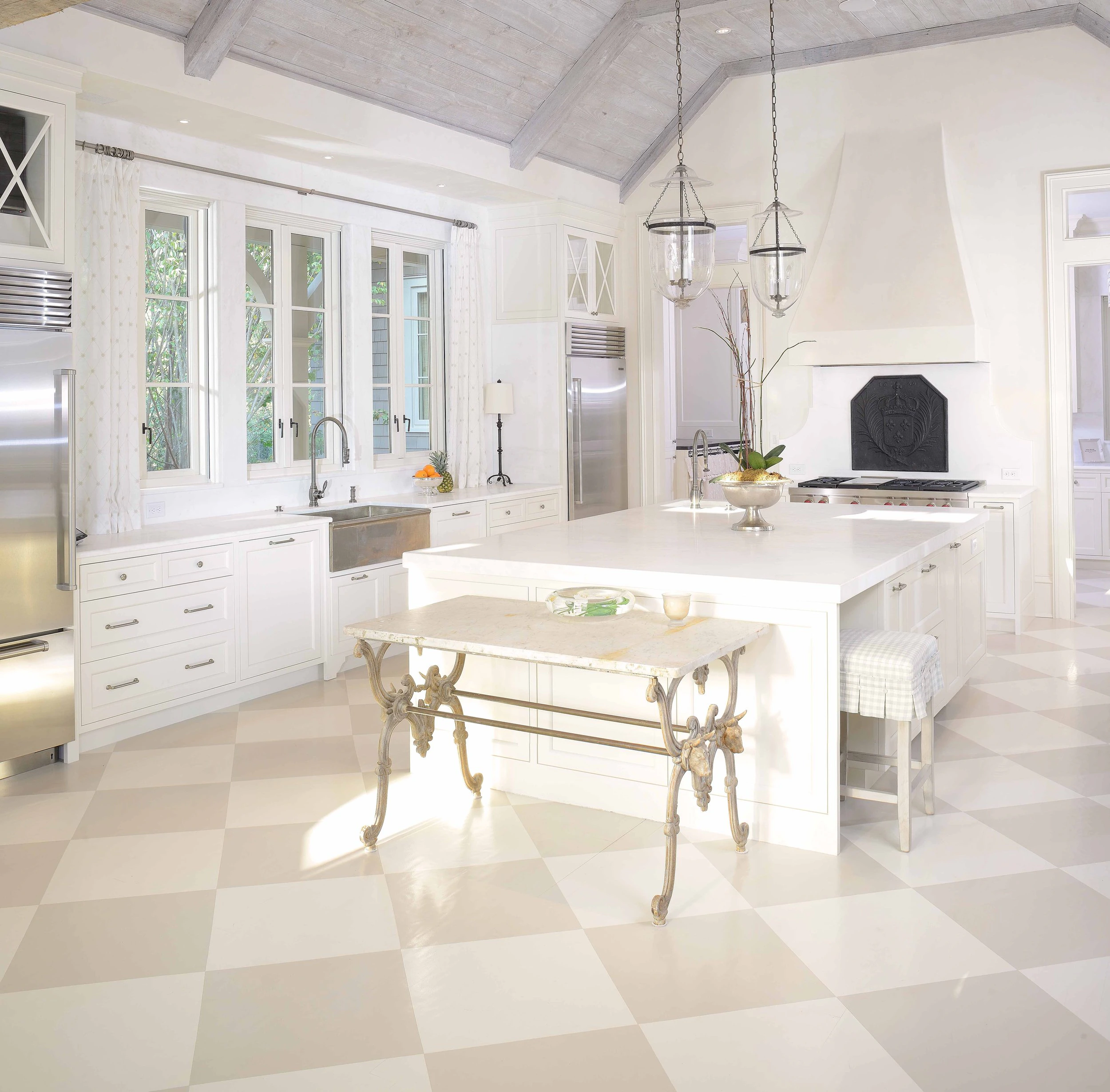 Custom kitchen interior design in a Kiawah Island home by Herlong.